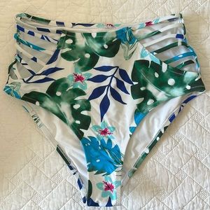 Cupshe bikini bottom